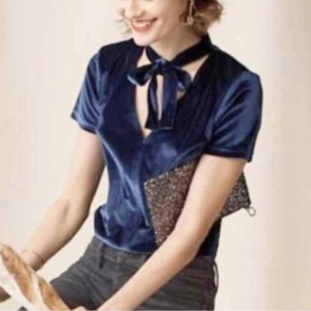 Madewell Velvet Tie-Neck Top size small in navy blue (nightfall)